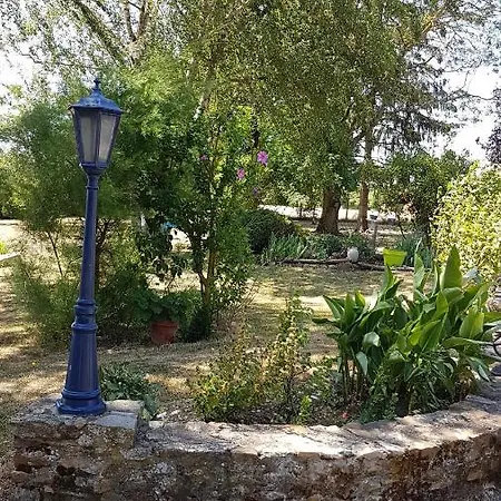 Le Vitard Oda ve Kahvaltı Volnay (Sarthe)